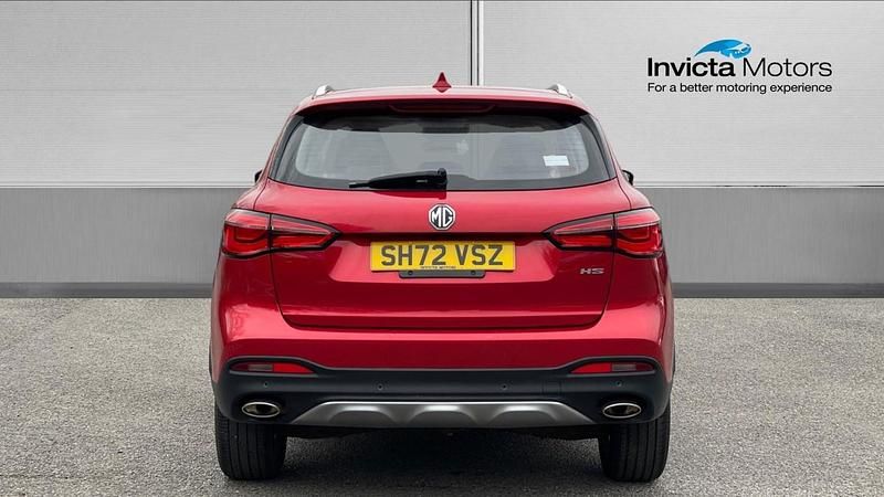 Used MG HS Exclusive 162 HP (119 kW) 2023 Red SUV