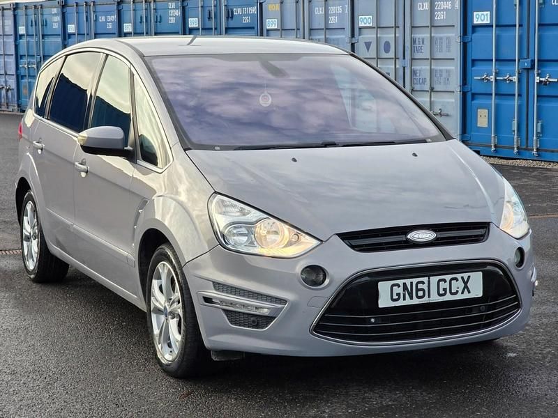 Used Ford S-MAX Titanium 140 HP (102 kW) 2011 Silver MPV