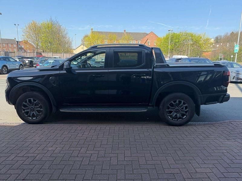 Begagnad Ford Ranger Wildtrack 2024 Svart Pickup