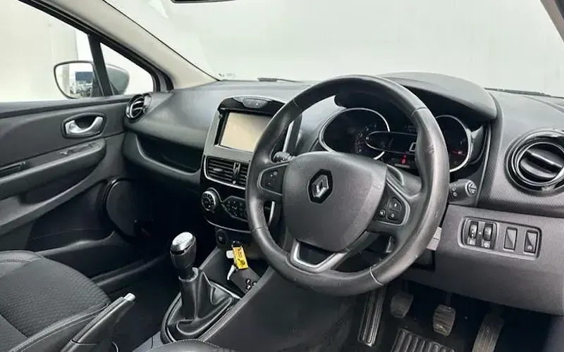 Used Renault Clio GT-Line 110 HP (80 kW) 2018 Silver Hatchback