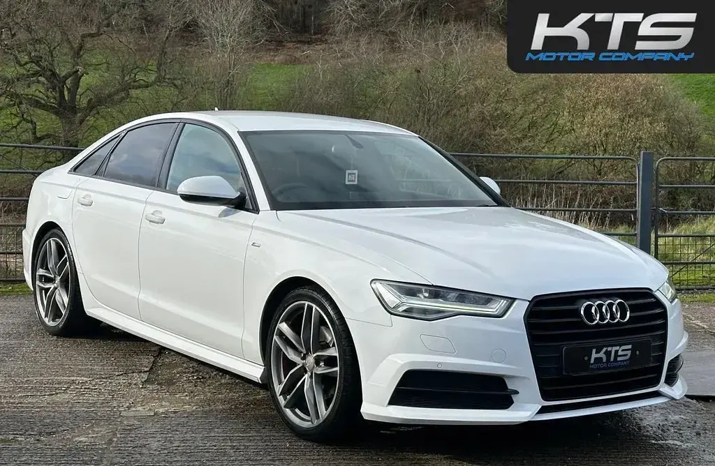 Used Audi A6 Black Edition 190 HP (139 kW) 2015 White Sedan