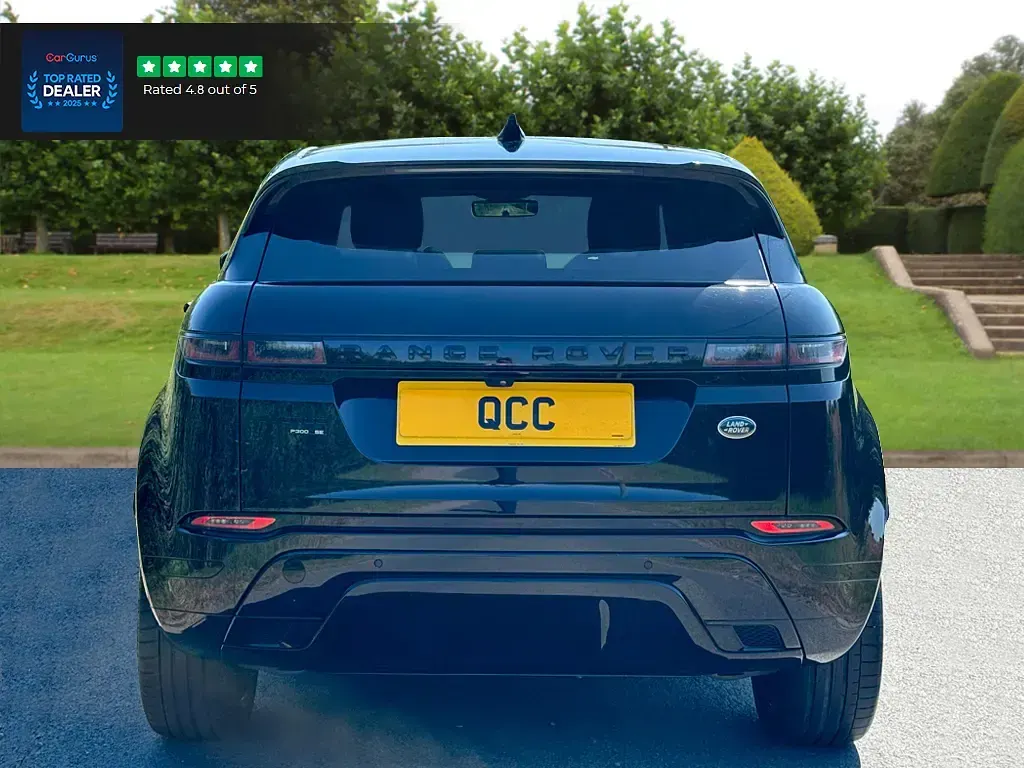 Used Land Rover Range Rover evoque SE Dynamic 2019 Santorini black SUV