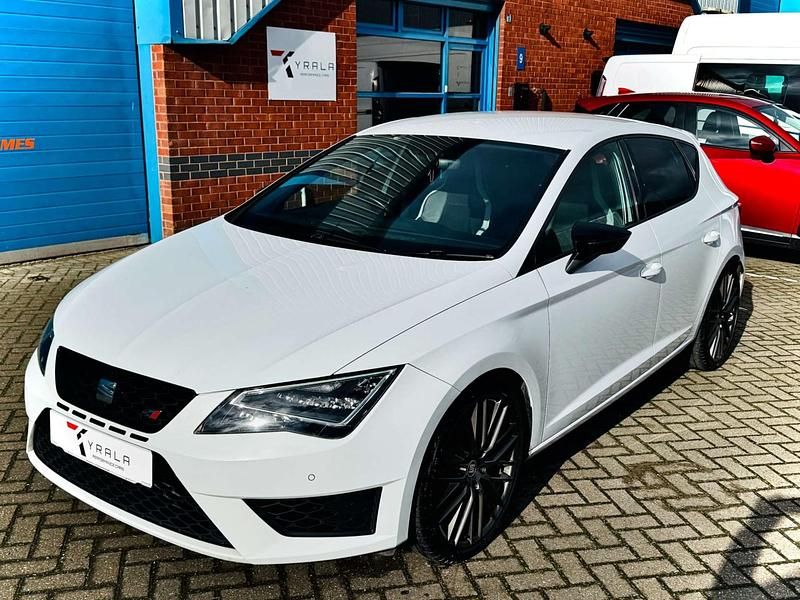 Used Seat Leon CUPRA 2016 White Hatchback