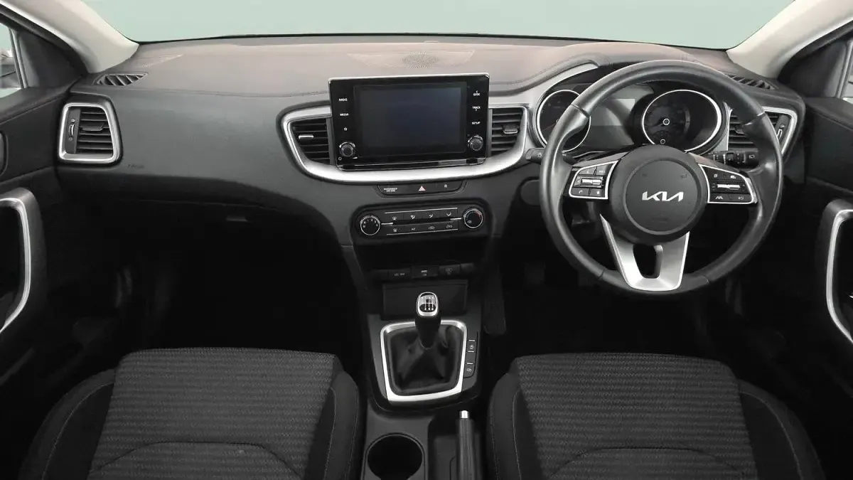 Used Kia Ceed 2023 Silver Hatchback