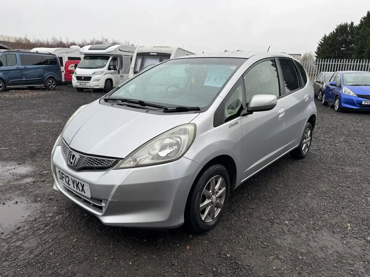 Begagnad Honda Jazz SE 102 HK (75 kW) 2023 Silver Halvkombi