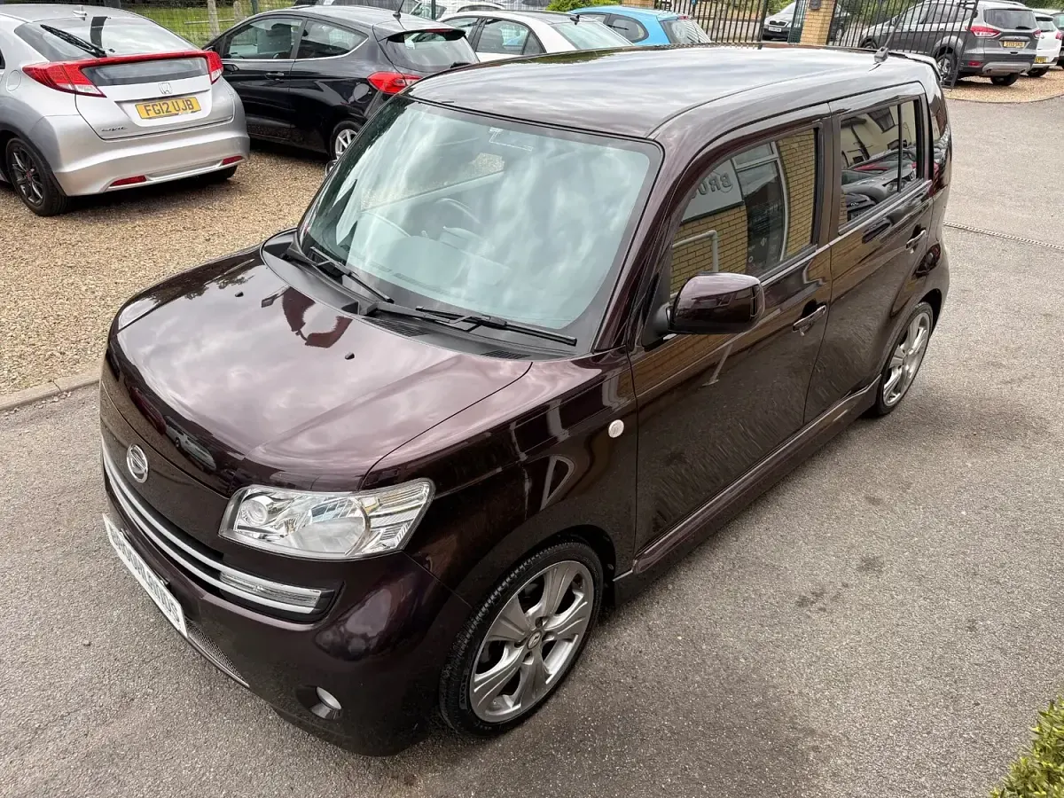 Used Daihatsu Materia 2008 Maroon MPV