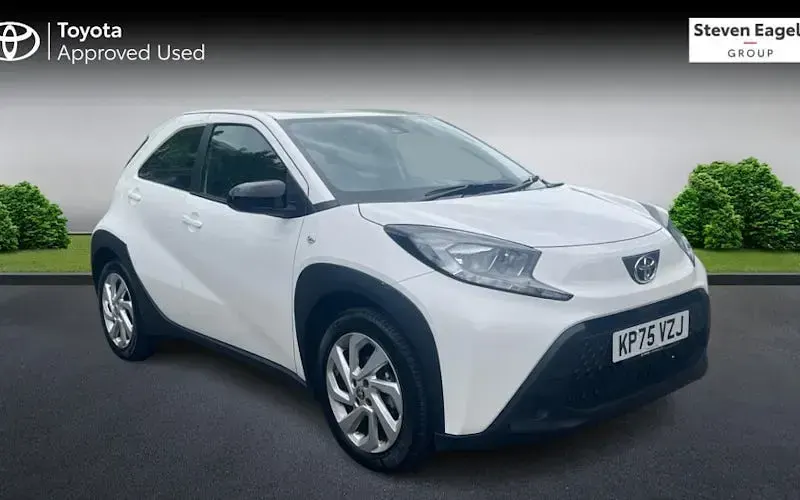 Used Toyota Aygo X PURE 72 HP (52 kW) 2025 SUV