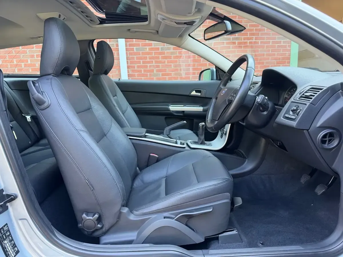 Used Volvo C30 SE Lux 145 HP (106 kW) 2012 Silver Hatchback