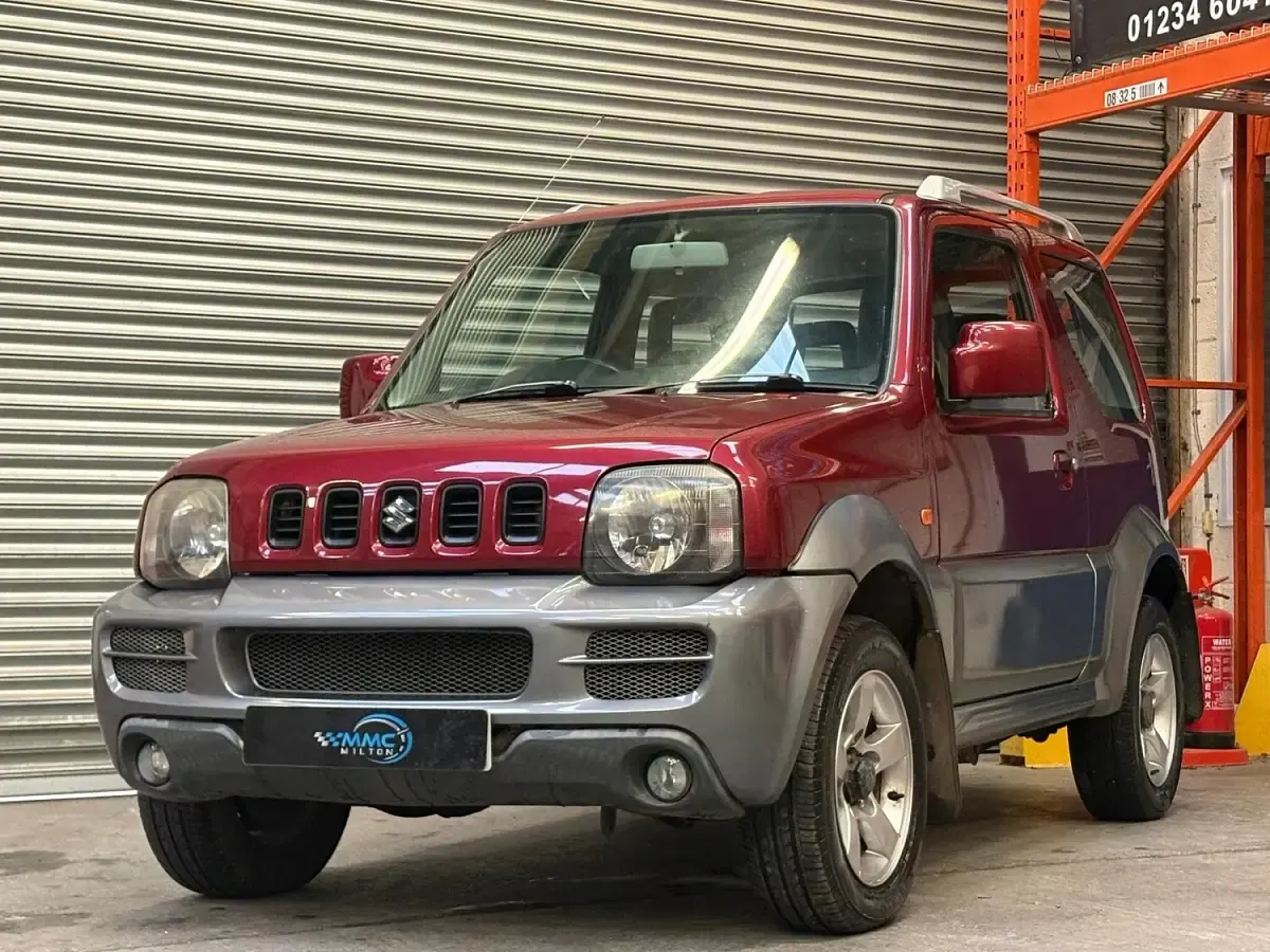 Used Suzuki Jimny 85 HP (62 kW) 2007 Red SUV
