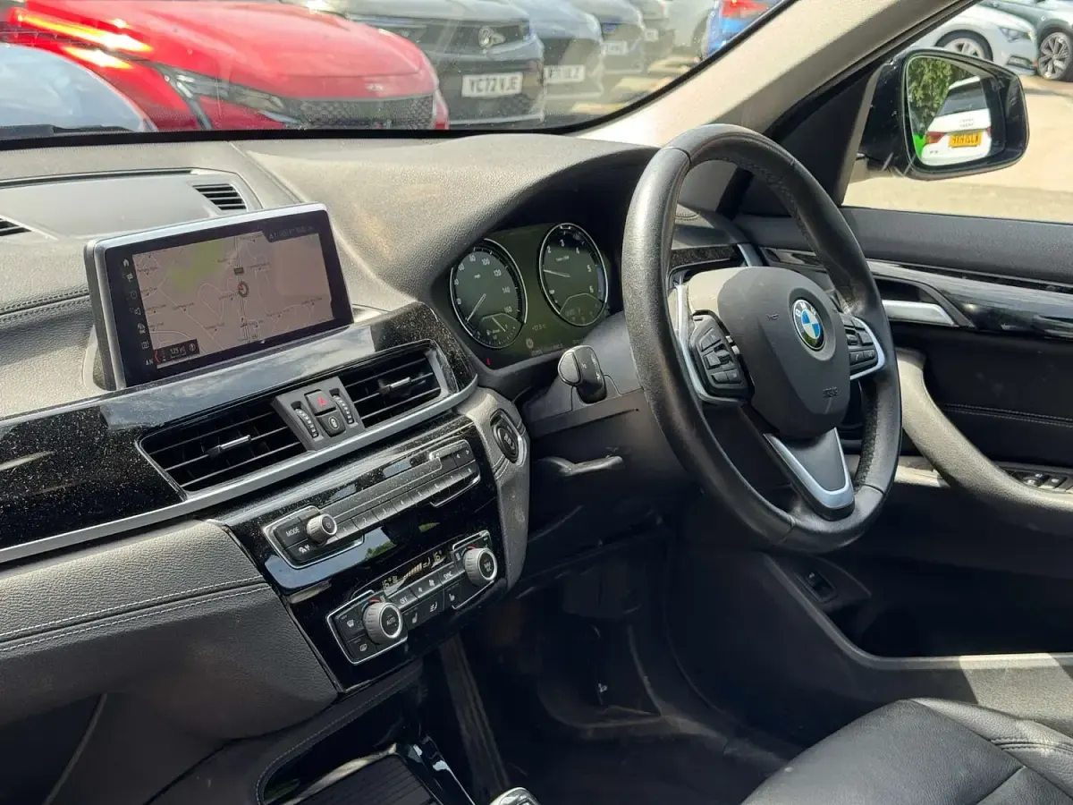 Used Mercedes GLA250 AMG line 211 HP (155 kW) 2016 White SUV