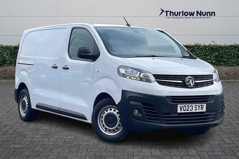 Used Vauxhall Vivaro S 100 HP (73 kW) 2023 White MPV