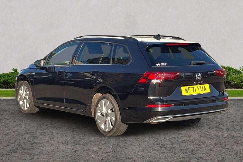 Used VW Golf VIII Style 130 HP (95 kW) 2021 Black Estate