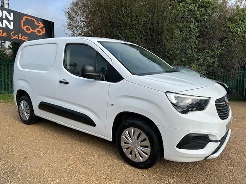 Used Vauxhall Combo Sportive 100 HP (73 kW) 2020 White Van