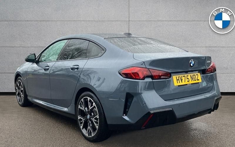 Usado BMW 220 M Sport 170 HP (125 kW) 2025 Cinzento Coupé