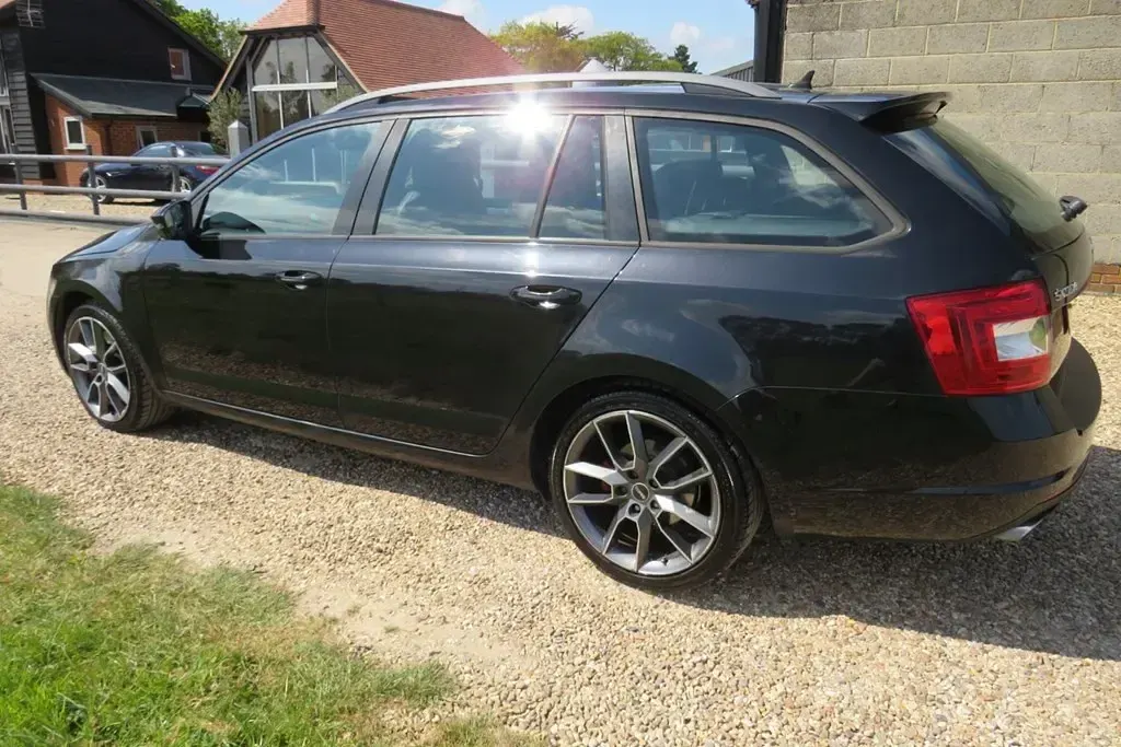 Used Skoda Octavia vRS 150 HP (110 kW) 2014 Black Estate