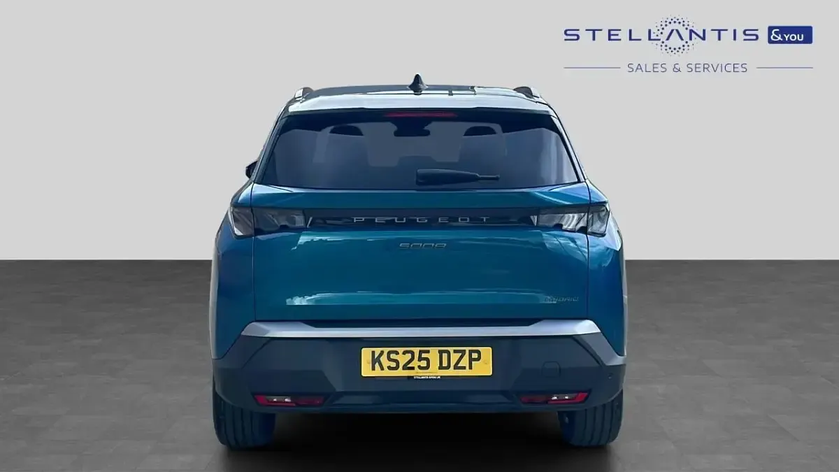 Used Peugeot 5008 GT 134 HP (98 kW) 2025 Blue SUV