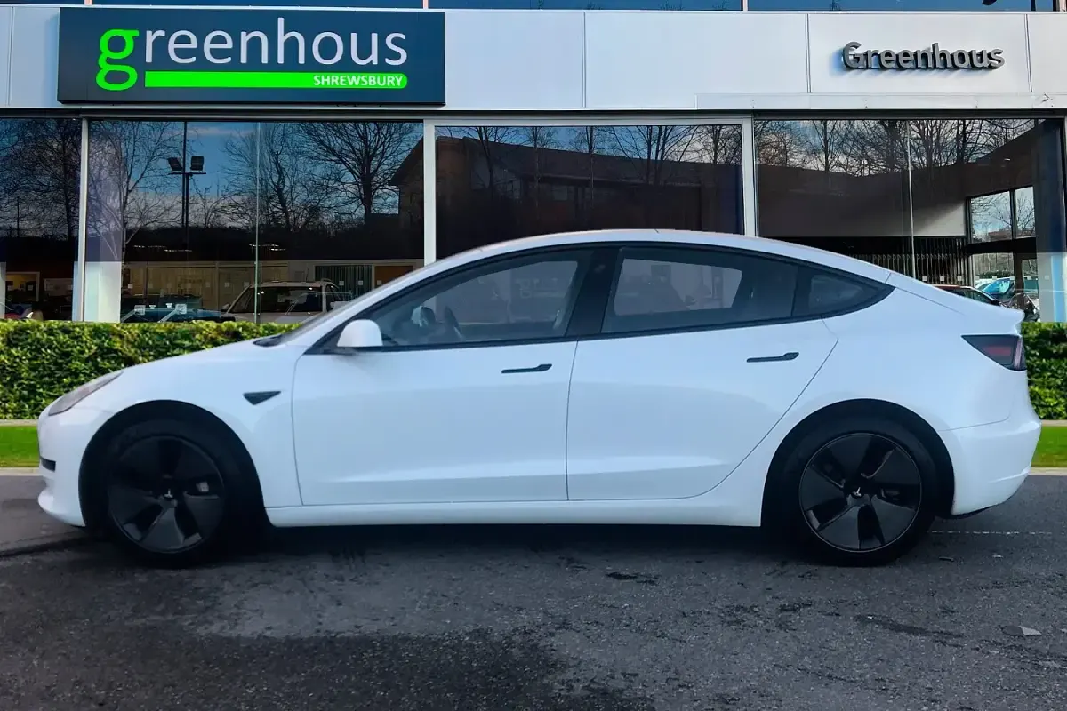 Used Tesla Model 3 Standard Range 208 kW (283 HP) 2021 Sedan