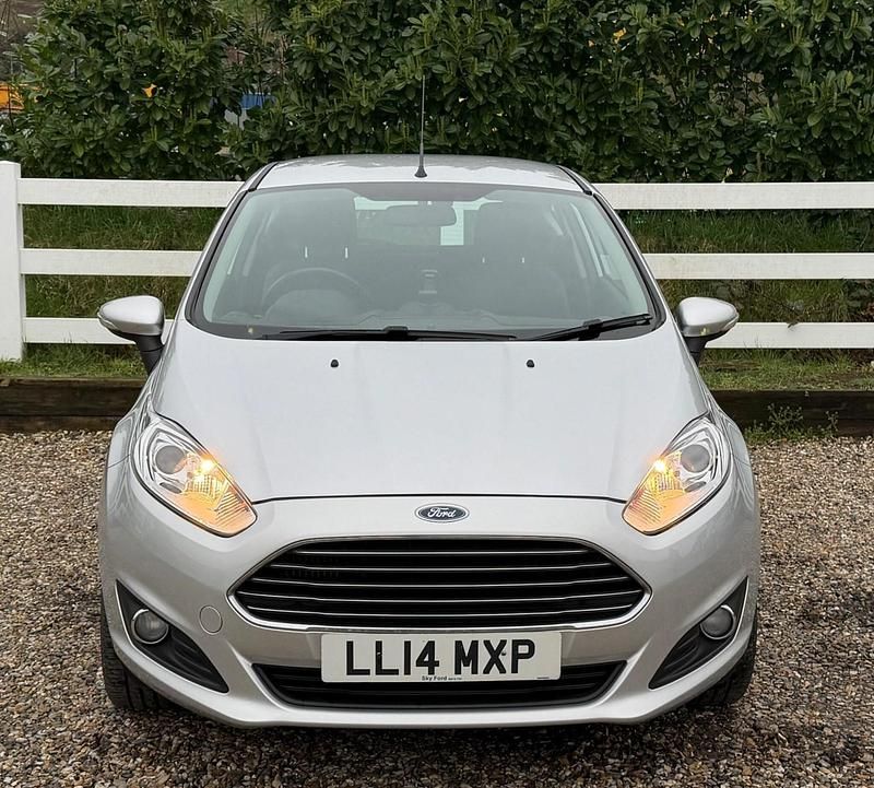 Used Ford Fiesta Zetec 2014 Silver Hatchback