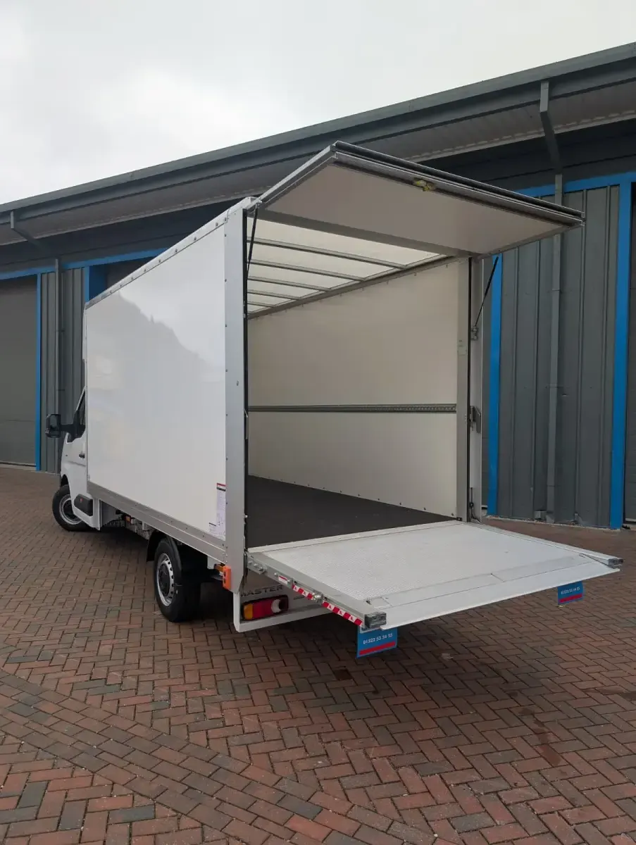 New Renault Master 150 HP (110 kW) 2026 White MPV