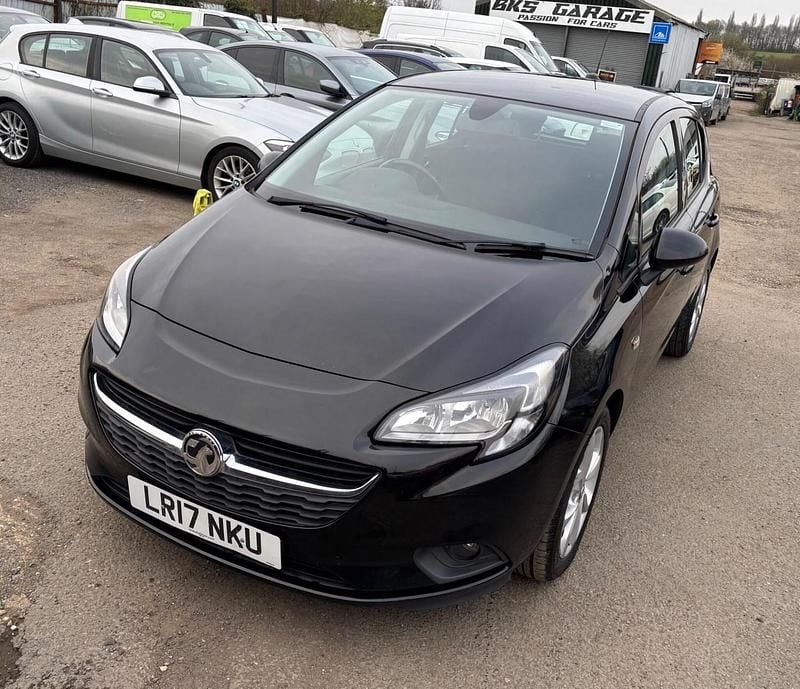 Second-hand Vauxhall Corsa 75 CP (55 kW) 2017 Negru Hatchback
