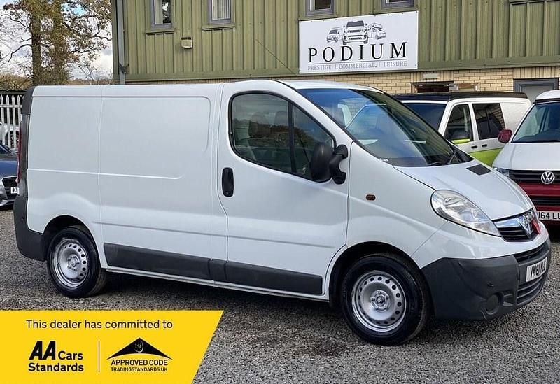 White Used 2011 Vauxhall Vivaro Van | £5,490 (Fair price) - Image 1/3
