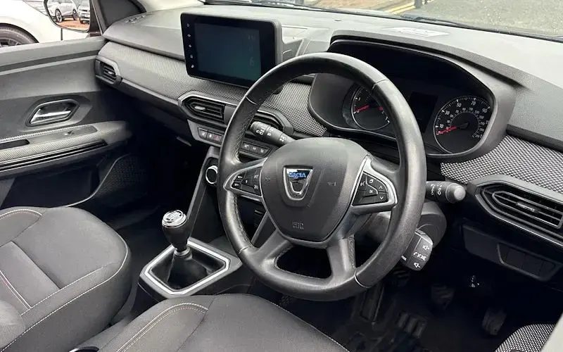 Used Dacia Jogger Extreme 110 HP (80 kW) 2023 Grey MPV