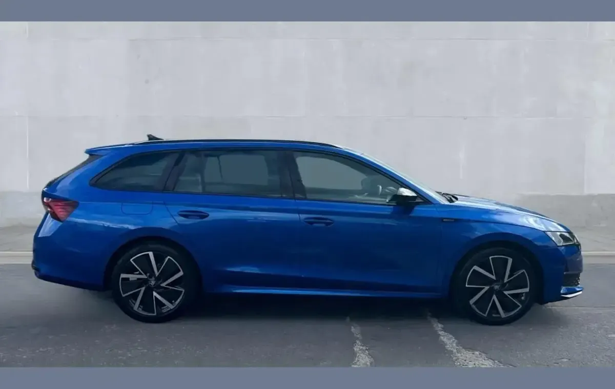 Used Skoda Octavia SportLine 147 HP (108 kW) 2026 Blue Estate
