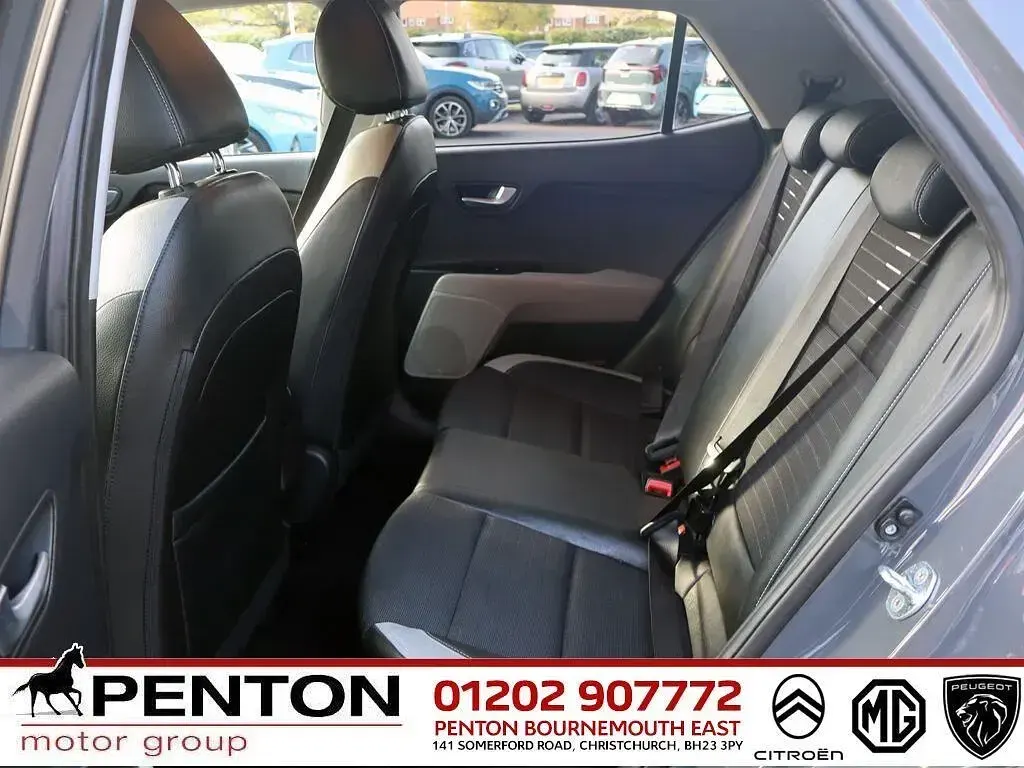 Used Kia Stonic 118 HP (86 kW) 2022 Grey SUV