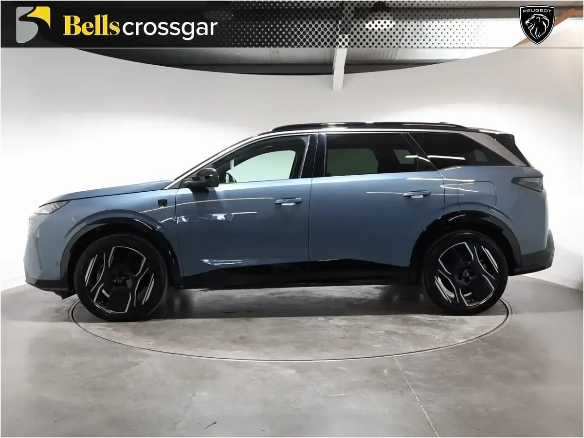 Used Peugeot e-5008 GT 152 kW (207 HP) 2024 Blue SUV