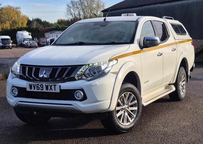 Used Mitsubishi L200 Warrior 2019 White Pickup