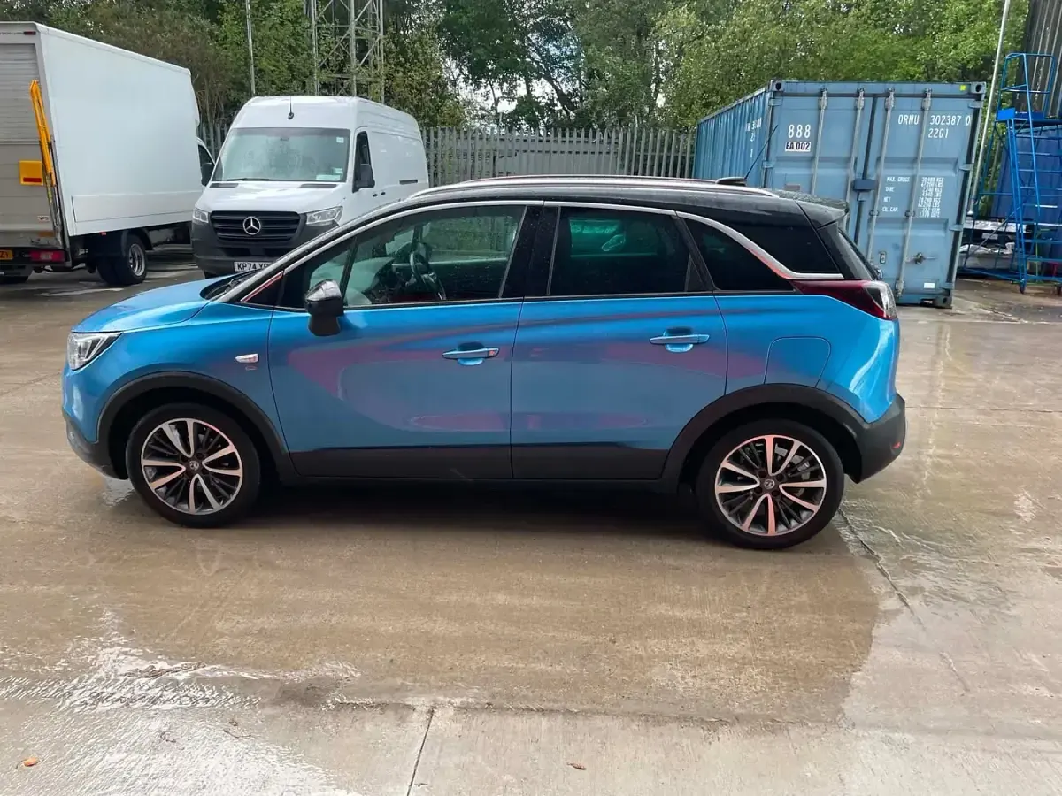 Used Vauxhall Crossland X Elite 81 HP (59 kW) 2018 Blue SUV