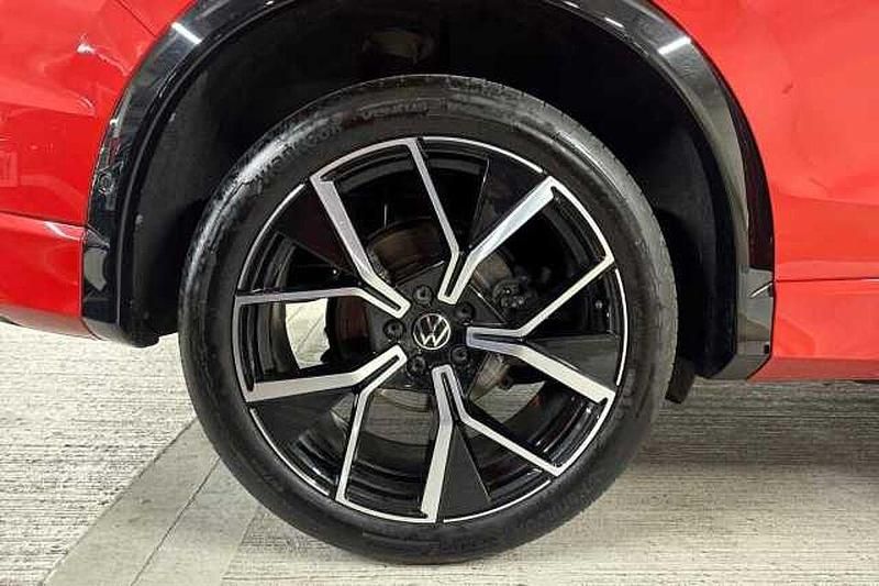 Used VW Tiguan R-line 150 HP (110 kW) 2024 Red SUV