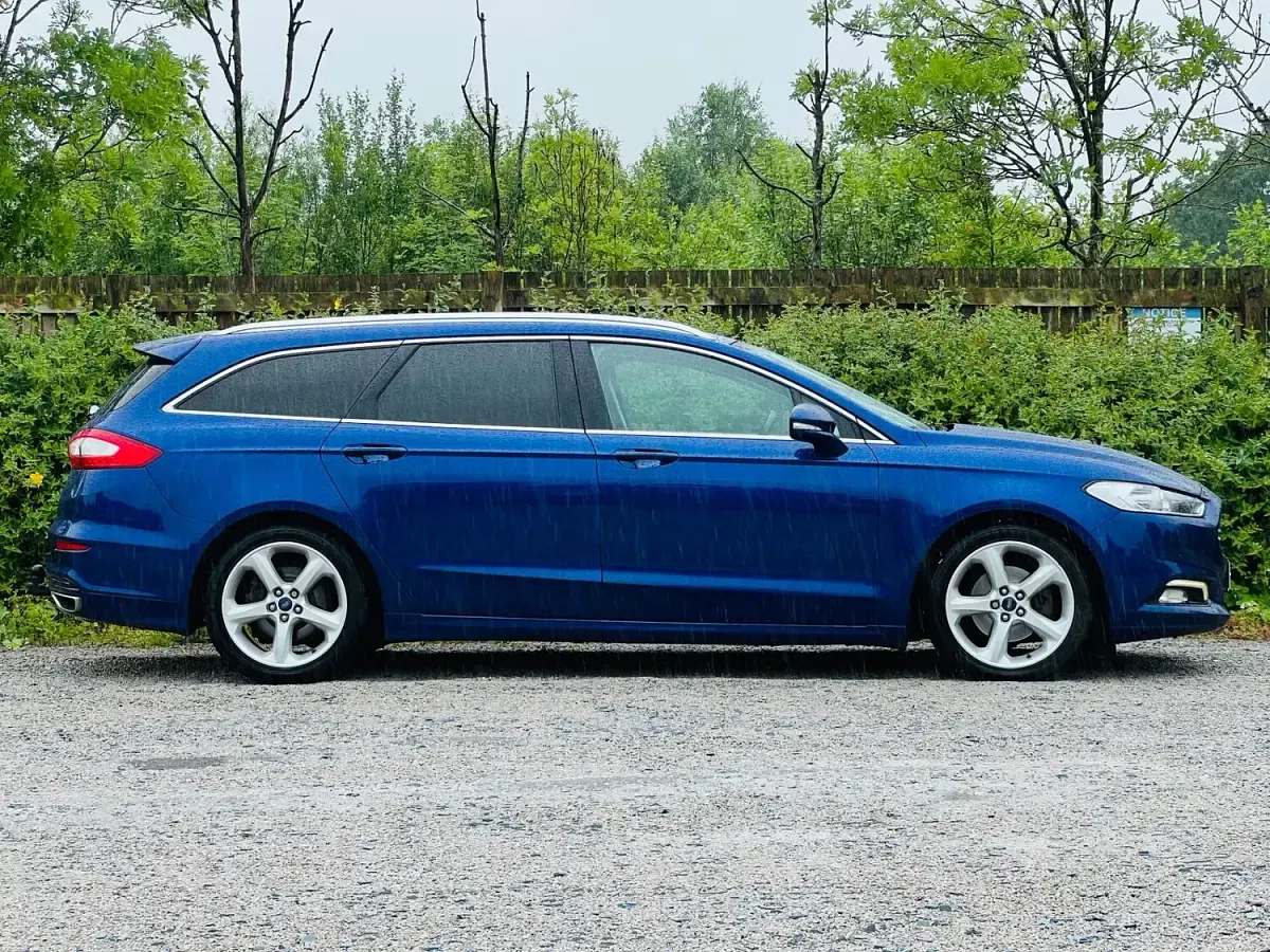 Used Ford Mondeo Titanium 180 HP (132 kW) 2016 Blue Estate