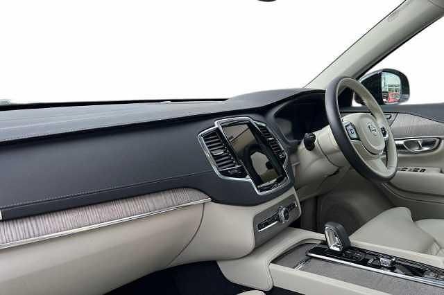 Used Volvo XC90 Plus 250 HP (183 kW) 2022 Onyx black SUV