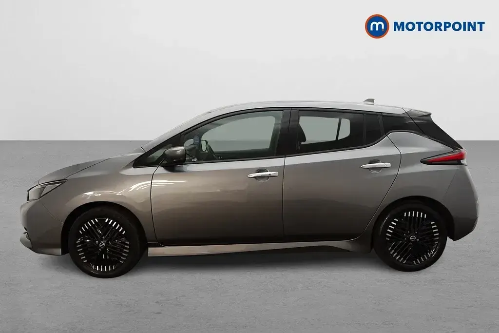Used Nissan Leaf N-Connecta 110 kW (150 HP) 2022 Grey Hatchback
