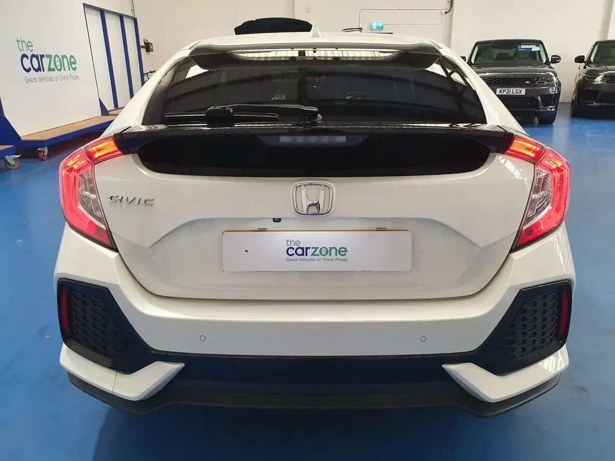 Used Honda Civic Sport 126 HP (92 kW) 2020 White Hatchback