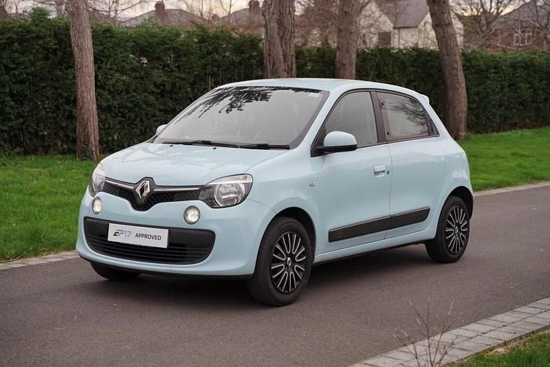 Used Renault Twingo Play 70 HP (51 kW) 2016 Blue Hatchback