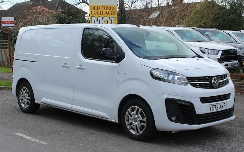 Used Vauxhall Vivaro Sportive 120 HP (88 kW) 2022 White MPV