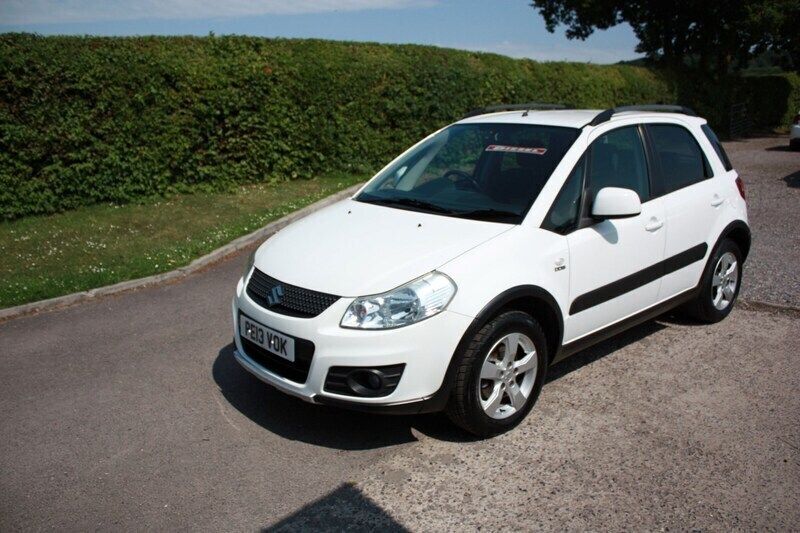 White Used 2013 Suzuki SX4 SZ5 Hatchback | £4,395 - Image 1/4