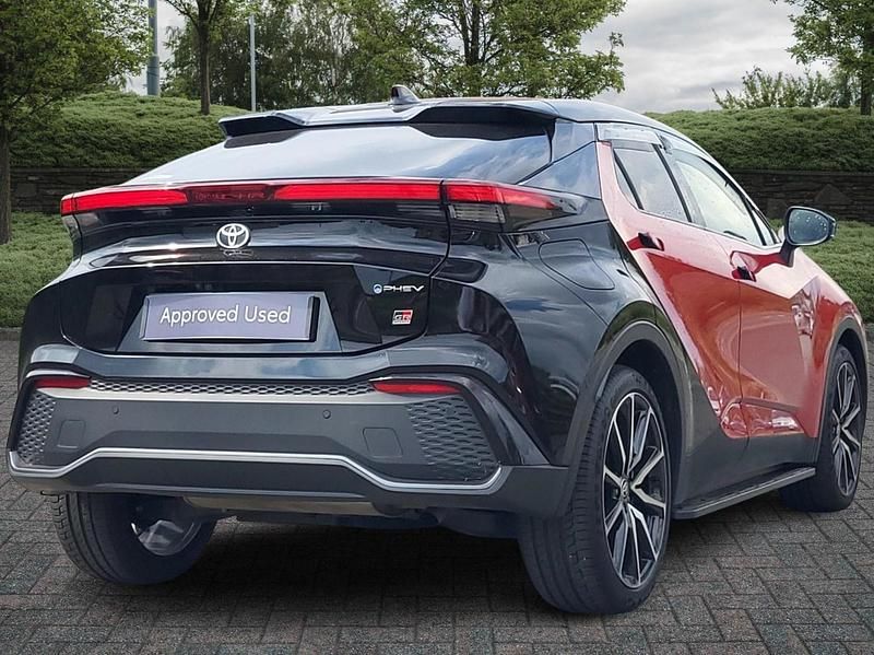 Used Toyota C-HR Sport 2025 Red/black SUV