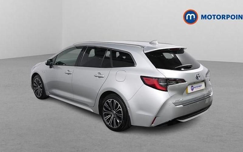 Begagnad Toyota Corolla 184 HK (135 kW) 2022 Kombi