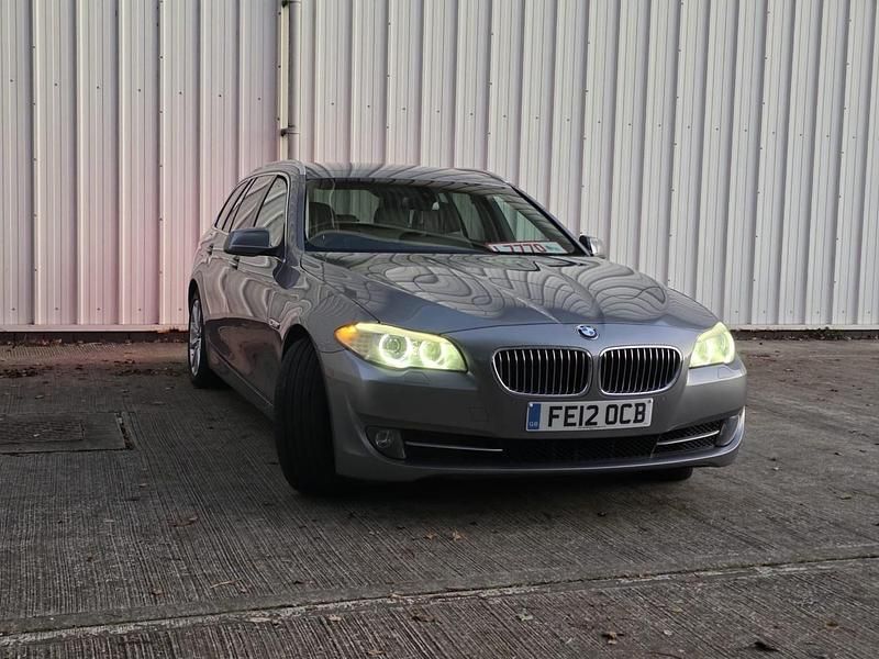 Grey Used 2012 BMW 520 Estate | £4,485 (Fair price) - Image 1/4
