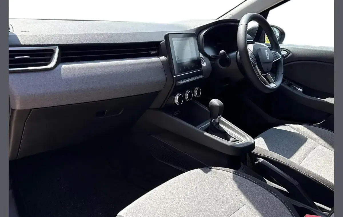 Used Renault Clio V Evolution 143 HP (105 kW) 2024 Black Hatchback