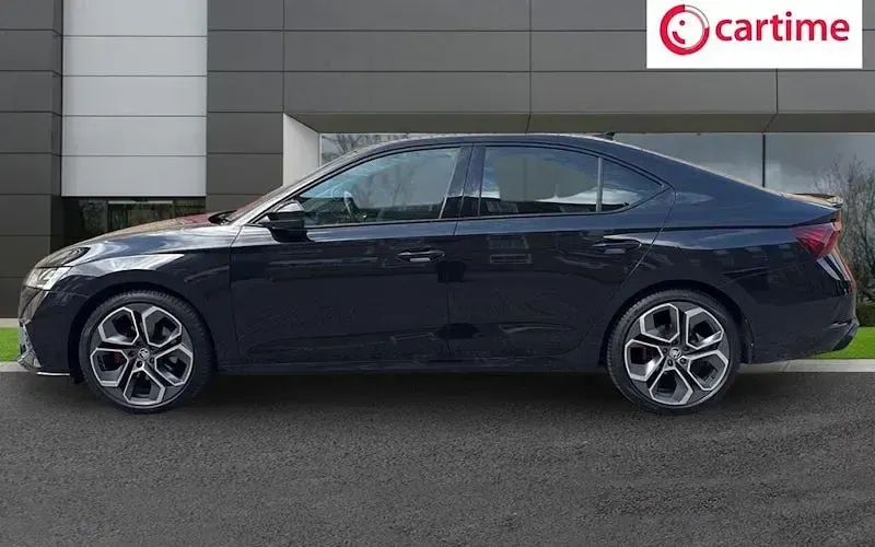 Used Skoda Octavia vRS 200 HP (147 kW) 2023 Black Hatchback