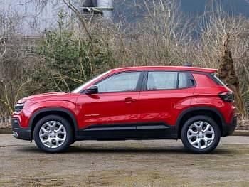 Used Jeep Avenger Summit 100 HP (73 kW) 2025 Red SUV