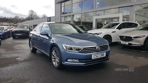 Używany VW Passat GT 150 KM (110 kW) 2018 Niebieski Sedan/Limuzyna