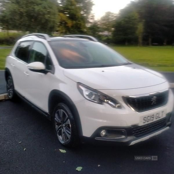 White Used 2018 Peugeot 2008 Allure Premium SUV | £6,995 (Good price) - Image 1/4