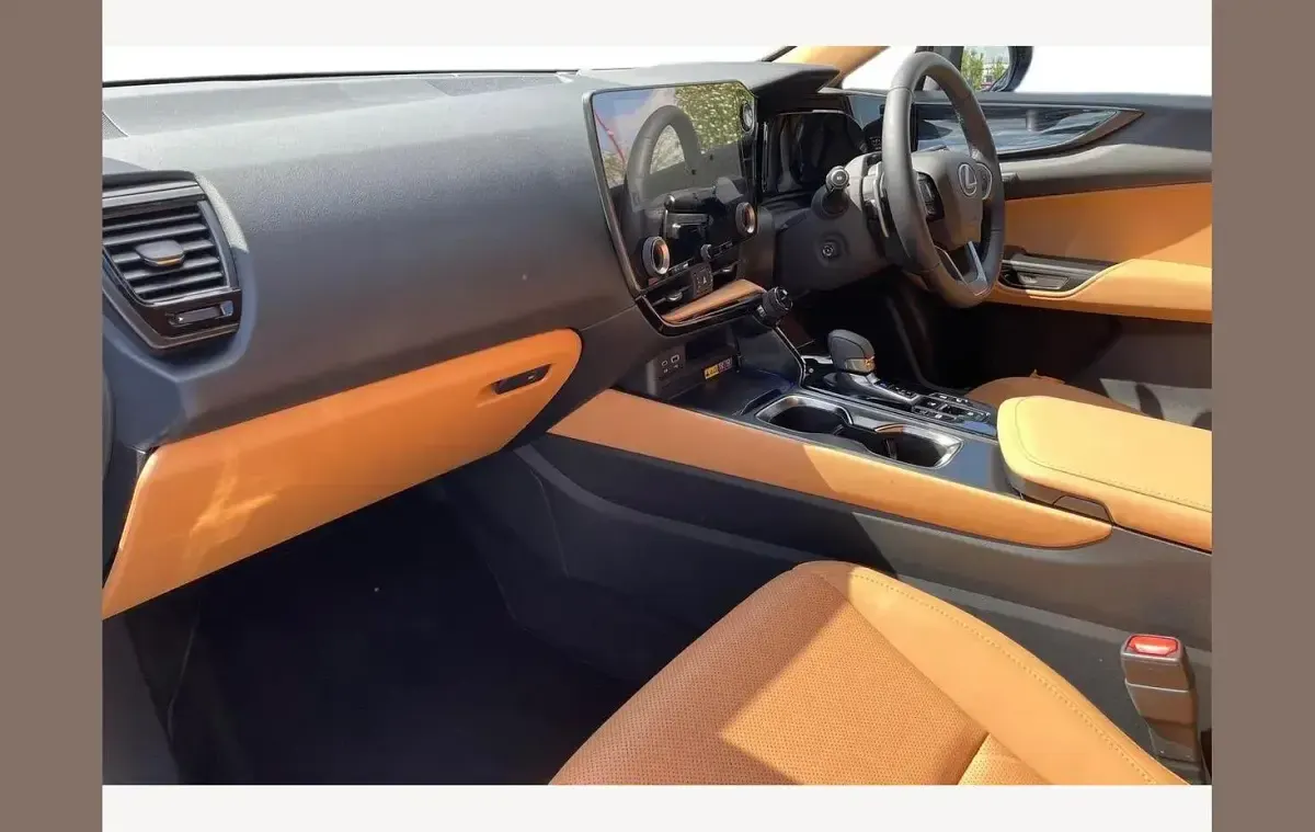 Used Lexus NX450h+ 288 HP (211 kW) 2026 Green SUV
