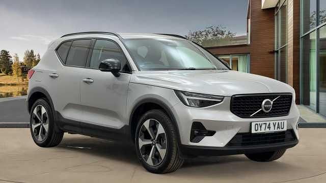 Used 2025 Volvo XC40 Plus SUV | £34,995 (A bit pricey) - Image 1/4