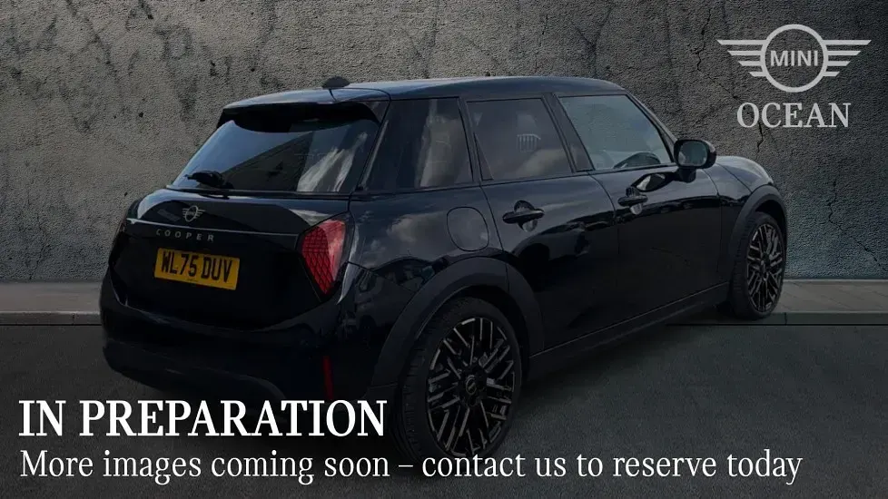 Usado Mini Cooper Hatch 113 kW (154 CV) 2026 Negro Utilitario